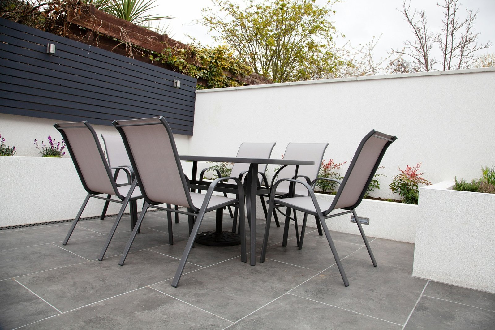 Outdoor tiling
